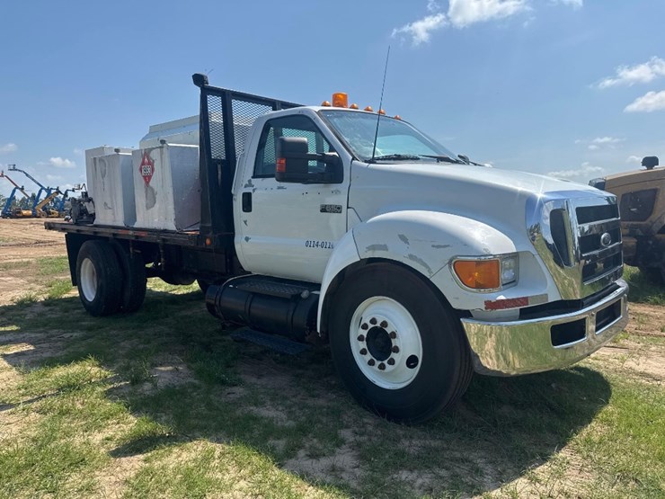 2005-ford-f650-image-4