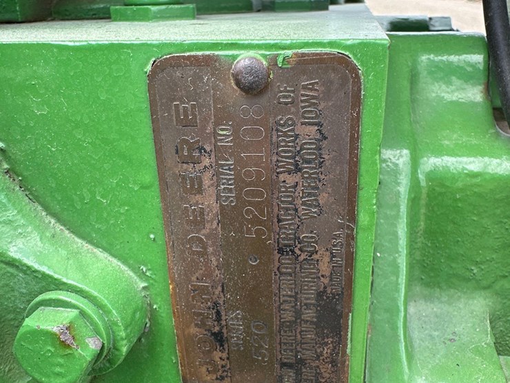 john-deere-520-image-15