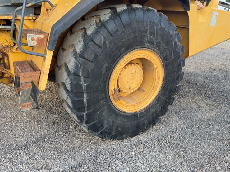 deere-250d-image-5