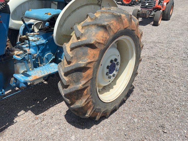 ford-2910-image-19