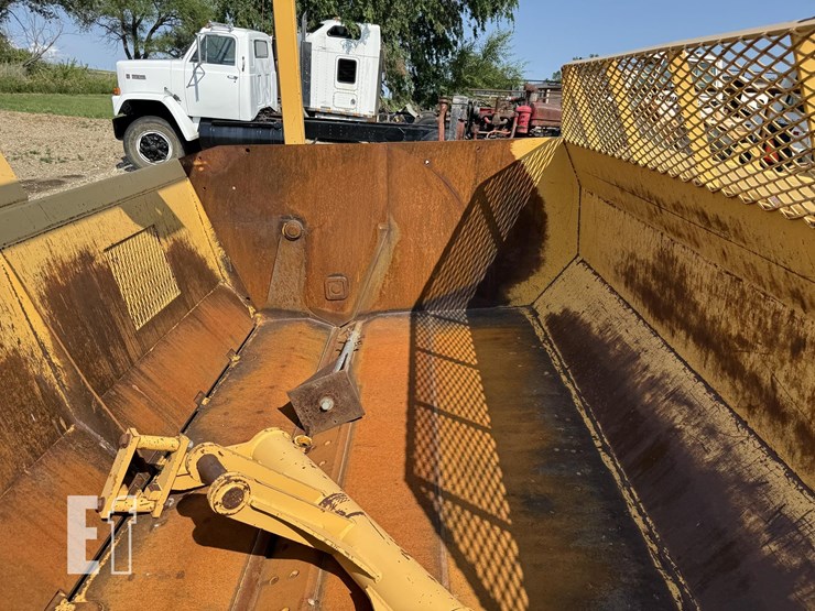 2000-deere-1812c-image-18