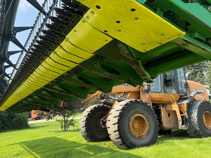2019-john-deere-635f-image-2