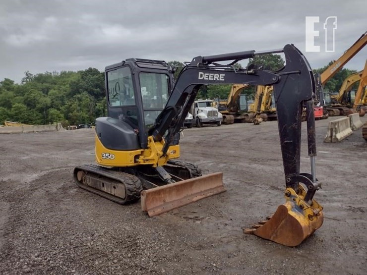2007-deere-35d-image-51
