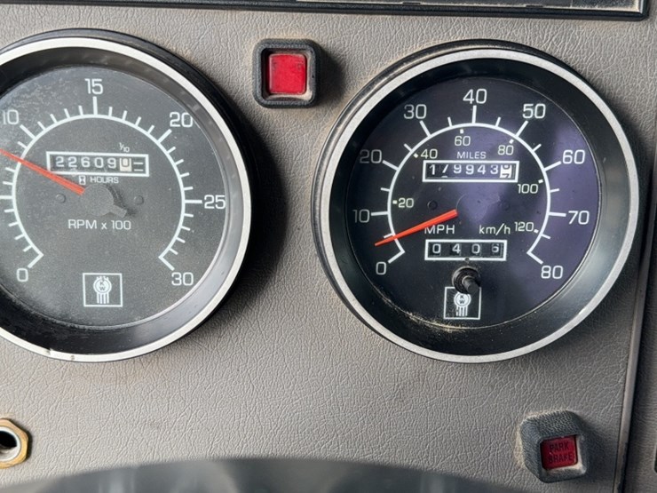 2007-kenworth-t300-image-28