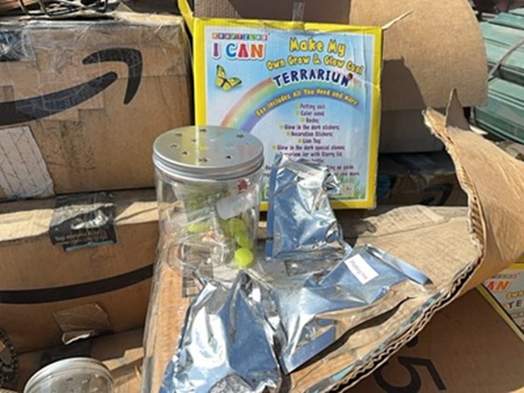 lot#-116-kraftzlab-ican-terrarium-image-1