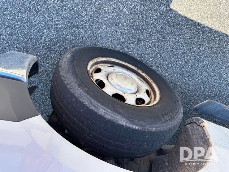 2011-ford-f150-xl-image-21
