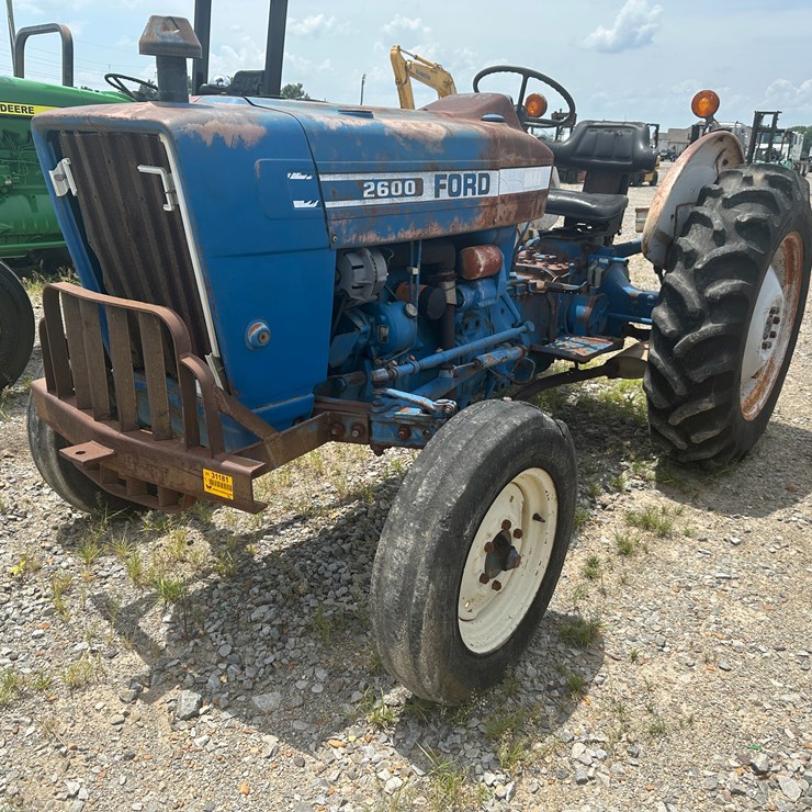 1981 FORD 2600