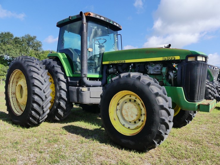 john-deere-8400-image-1