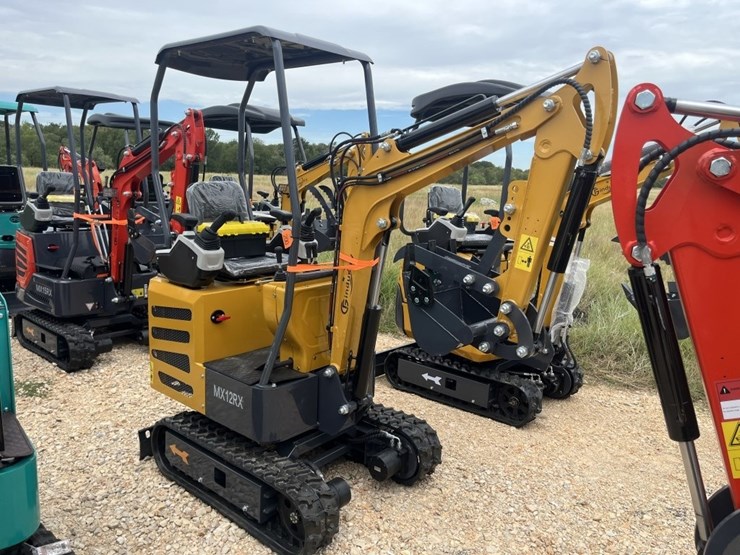 cfg-mx12rx-mini-excavator-image-1