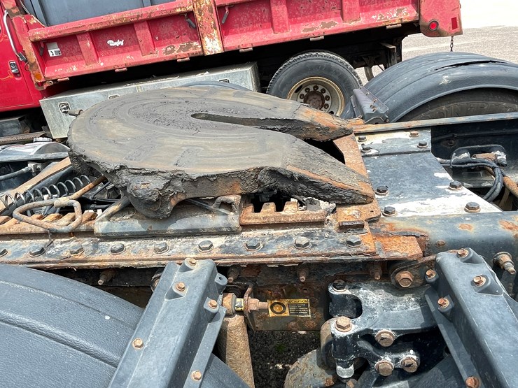 2012-kenworth-t800-image-32