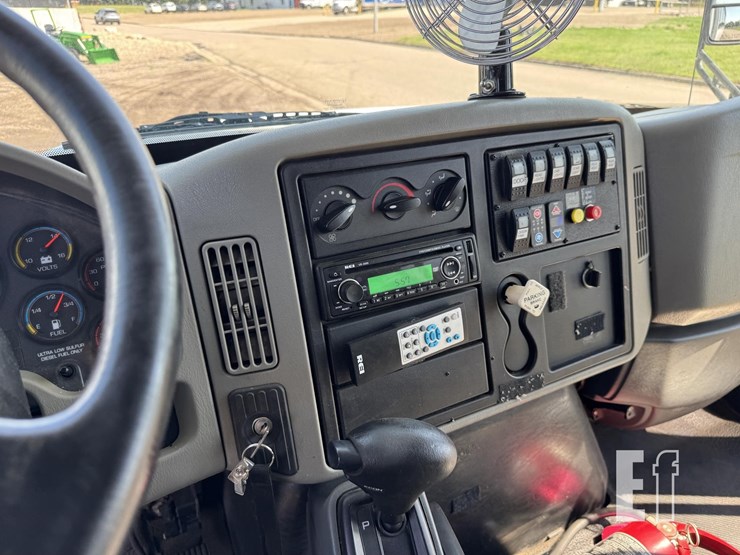 2008-international-bus-1049-image-24