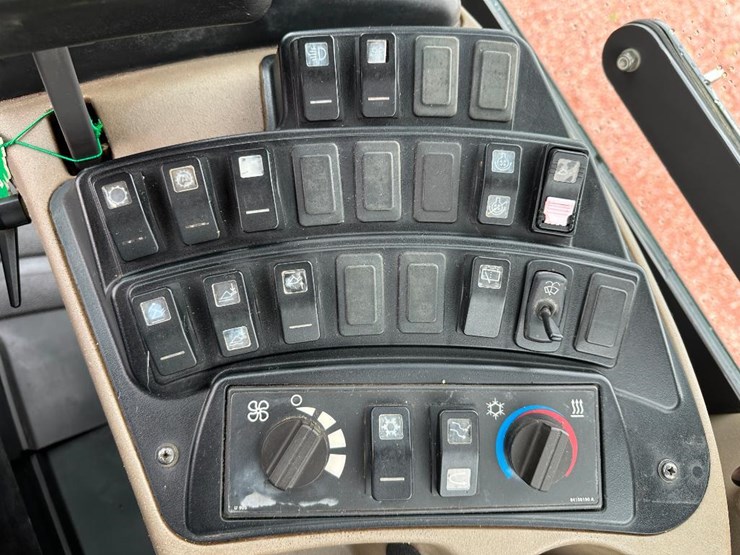 2007-case-721e-xt-image-51