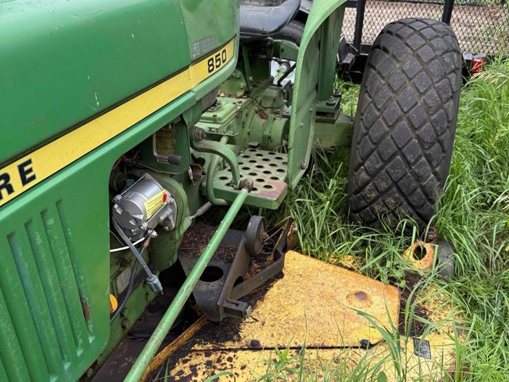 john-deere-850-image-22