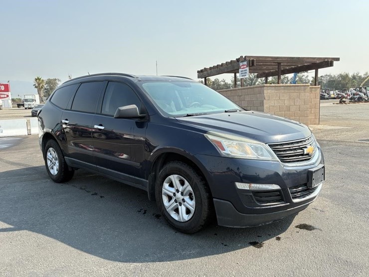 2017-chevrolet-traverse-image-3