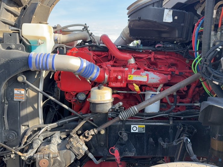 2016-kenworth-t880-image-21