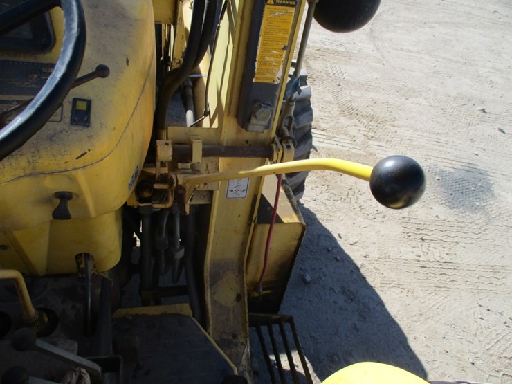 new-holland-545d-image-8