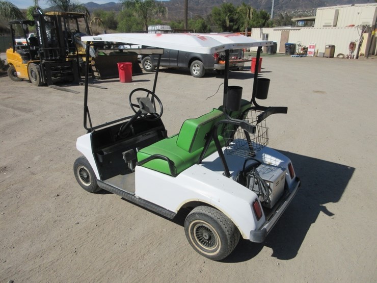 club-car-golf-cart,-image-2