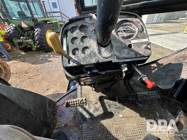 john-deere-4430-image-32