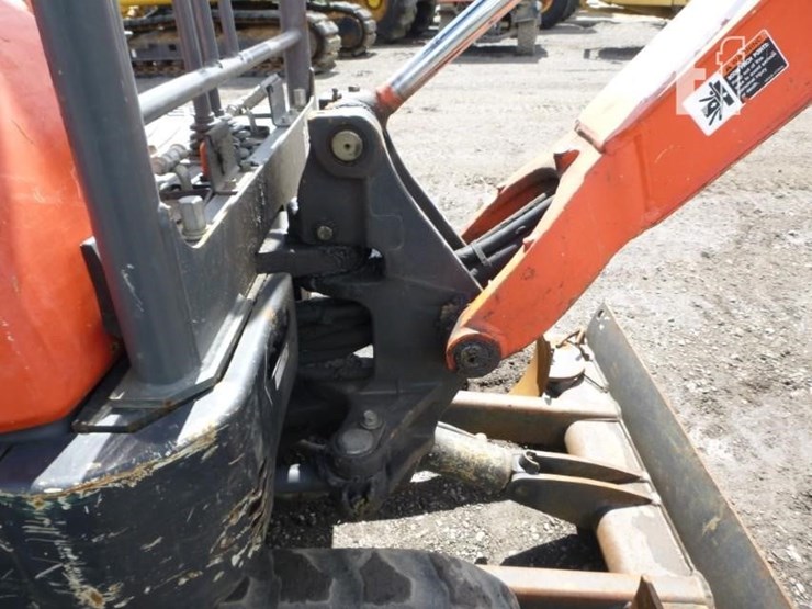 2016-kubota-u17-image-28