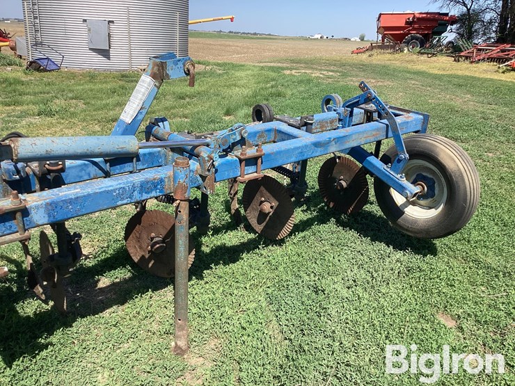 9-shank-folding-anhydrous-applicator-image-11