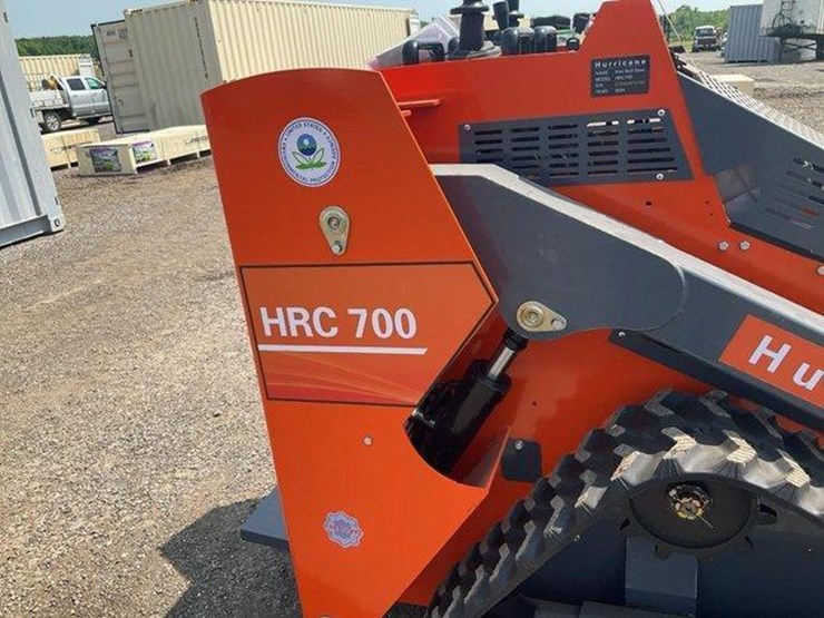 #1002-•-hurricane-hrc-700-mini-skid-steer-loader-image-23