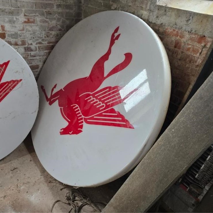 #2551 • Mobile Pegasus Light Up Sign