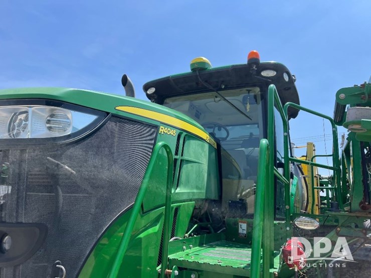 2020-john-deere-r4045-image-31