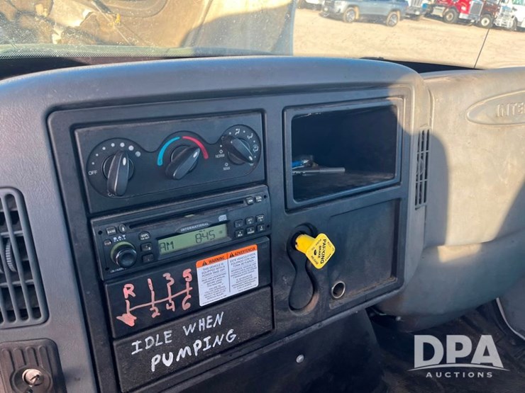 2007-international-durastar-4300-image-68
