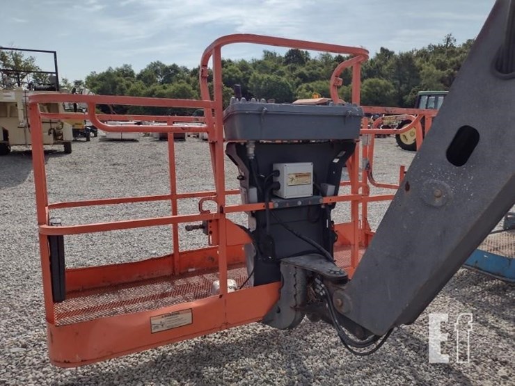 2009-jlg-800a-image-24