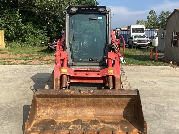 2017-takeuchi-tl12r2-image-7