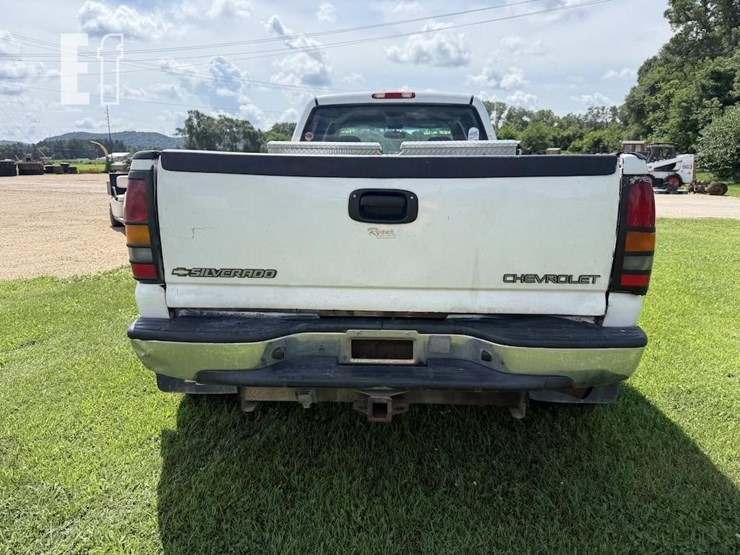 2001-chevrolet-3500hd-image-5