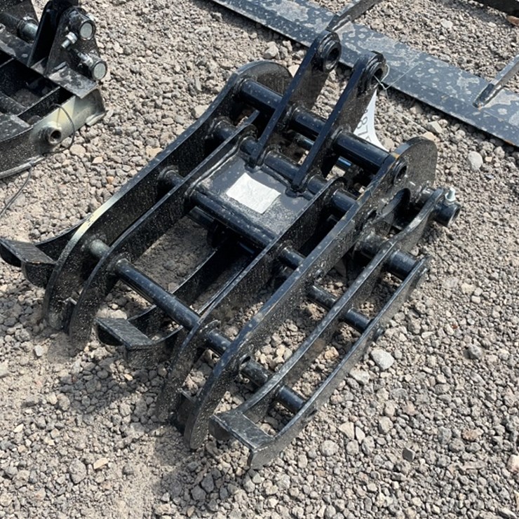 #1078 • MINI EXCAVATOR GRAPPLE