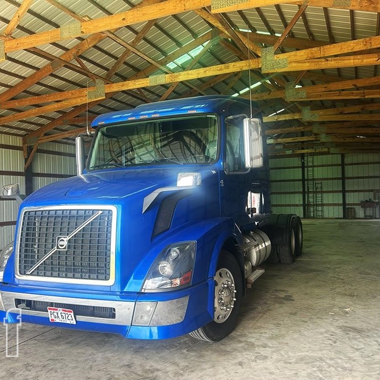 2007 VOLVO VNL64T630