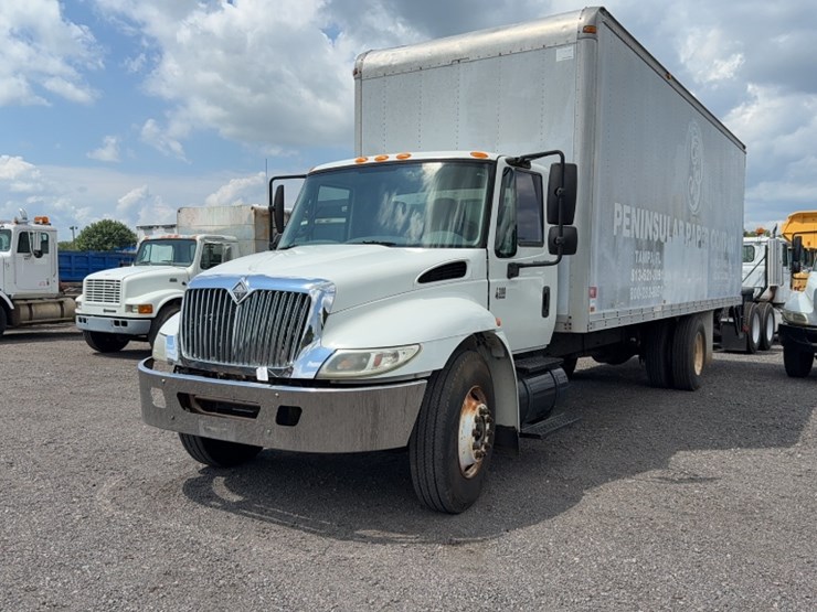 2006-international-durastar-4300-image-1
