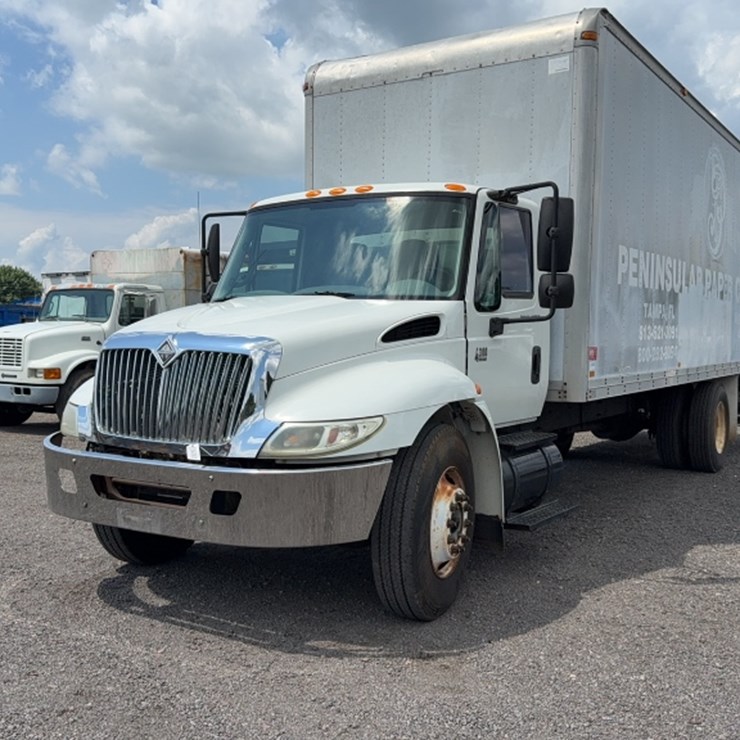 2006 INTERNATIONAL DURASTAR 4300