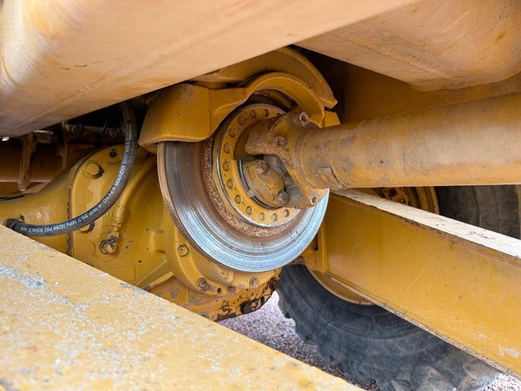 2007-caterpillar-c11-image-36