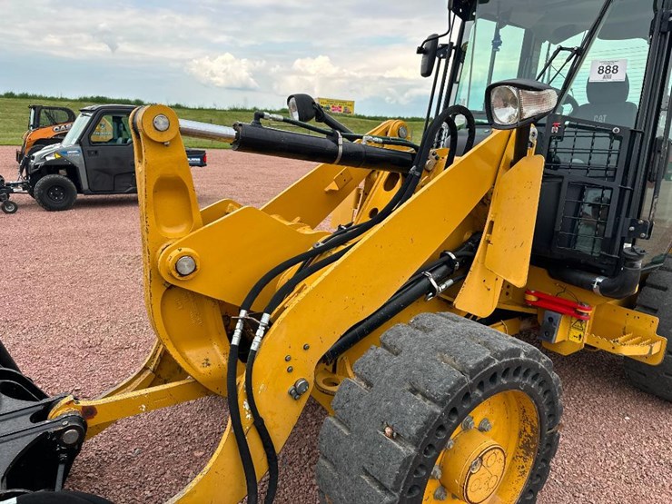 2019-caterpillar-906m-image-40