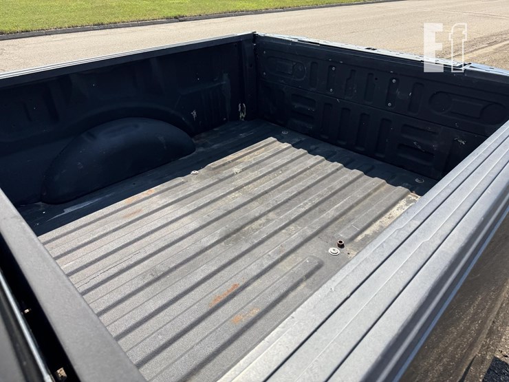 2019-ford-f150-image-17