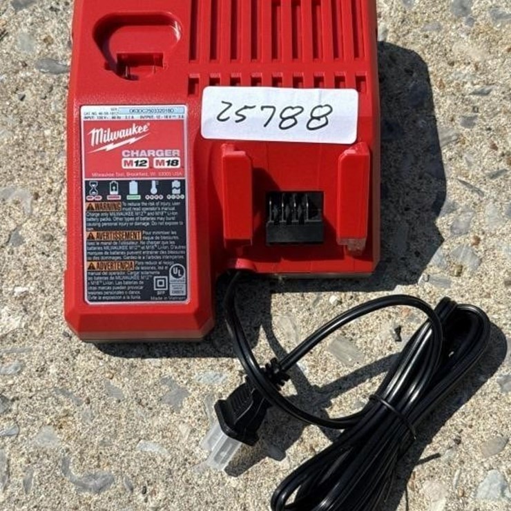 Milwaukee M 12 – M 18 charger unused