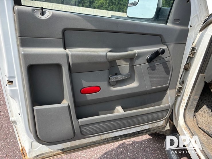 2006-dodge-ram-2500-image-54