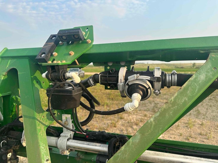 2018-john-deere-r4045-image-34