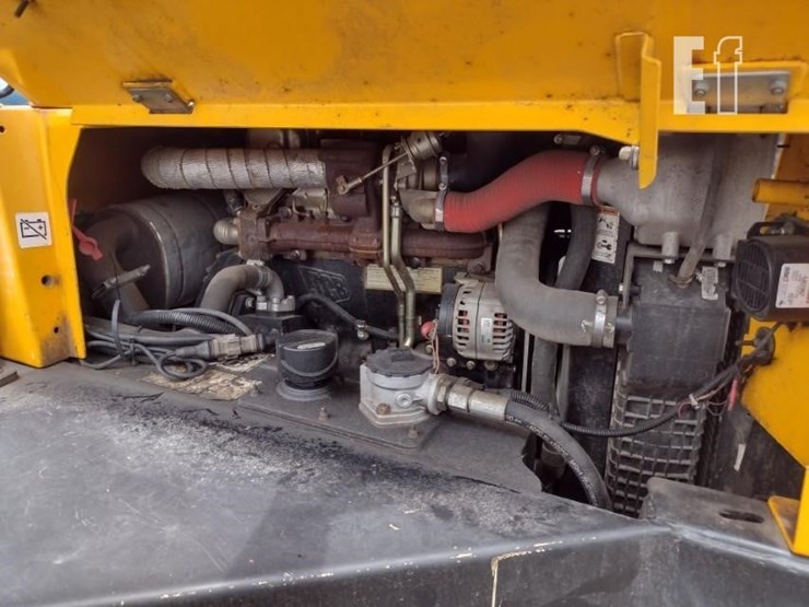 2017-jcb-6tst-image-25