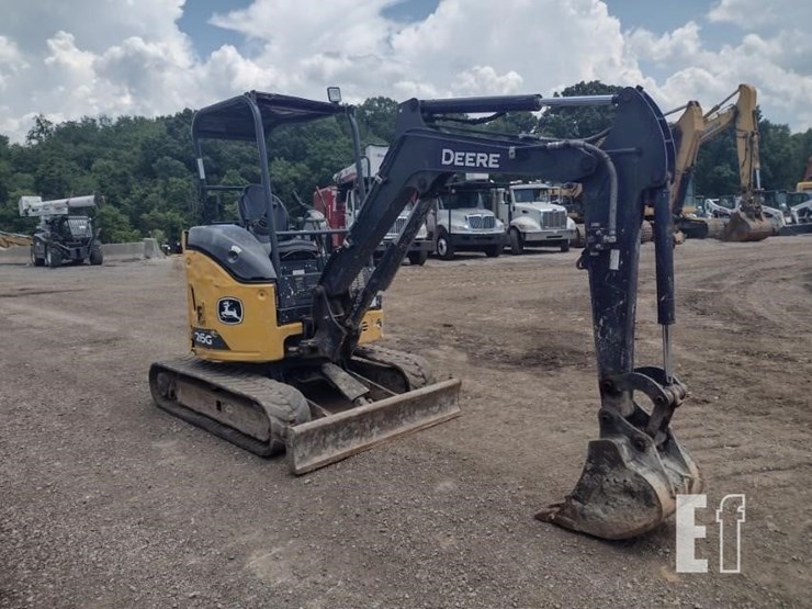 2022-deere-26g-image-47