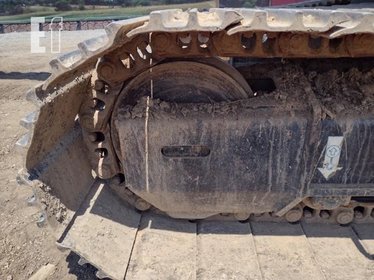 2019-deere-130g-image-36