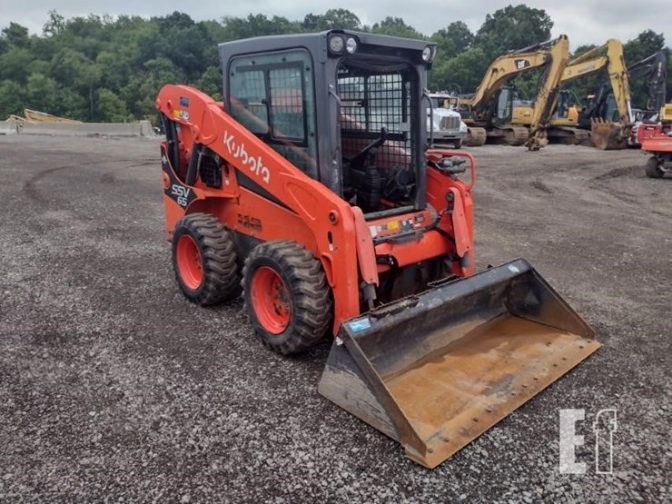 2019-kubota-ssv65-image-25