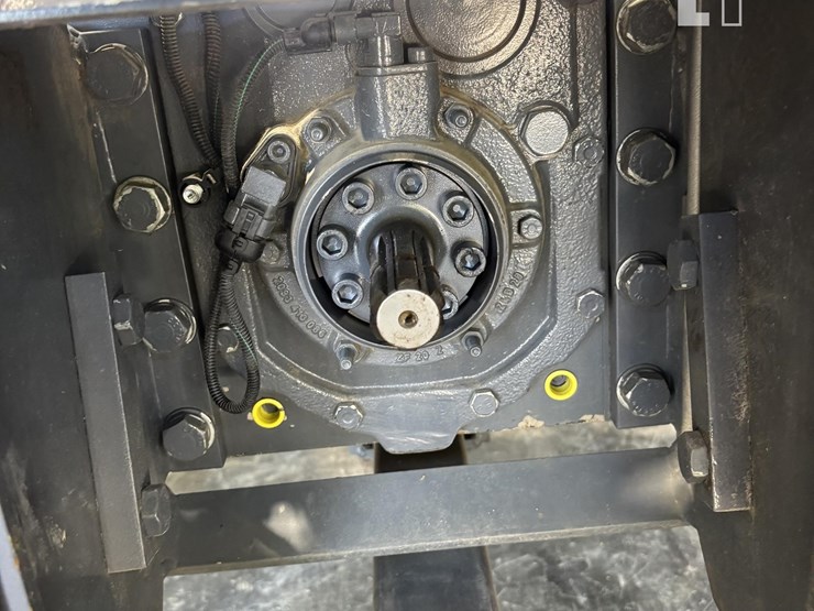 kubota-m7-132-image-8