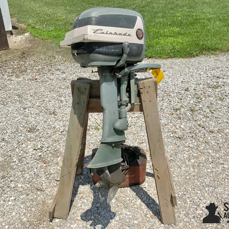 1957 Evinrude Fisherman 5.5 Outboard Motor