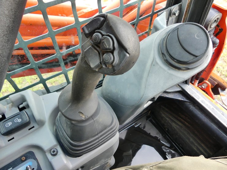 2023-kubota-svl75-2-image-14