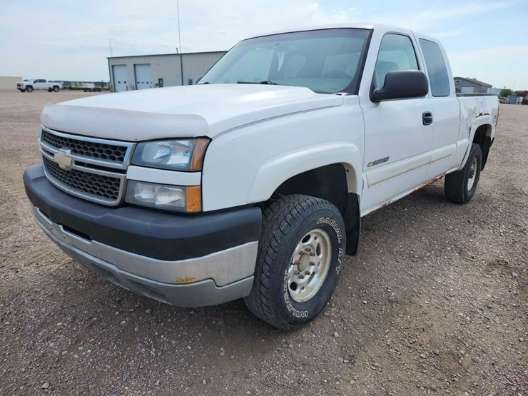 chevrolet-2500-image-1