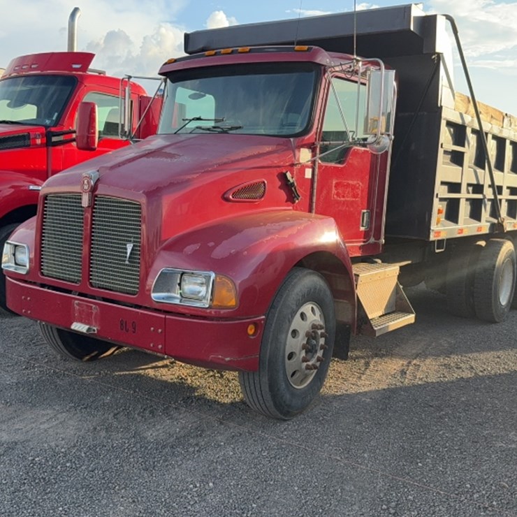 2000 KENWORTH T300